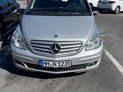 Mercedes B200