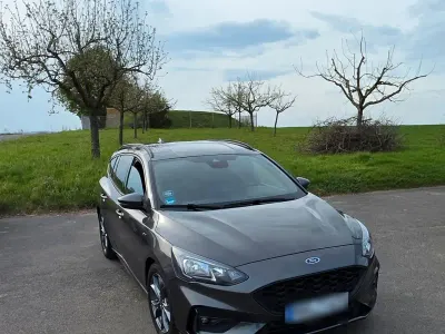 Gebraucht Ford Focus ST-Line 125 PS (91 kW) 2019 Grau Kombi