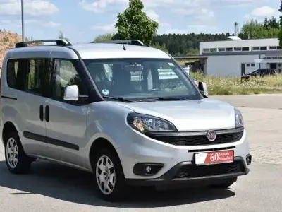 Gebraucht Fiat Doblò 120 PS (88 kW) 2019 Silber Van / Kleinbus