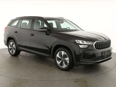 Neu Skoda Kodiaq Selection 150 PS (110 kW) 2026 Black magic perleffekt SUV