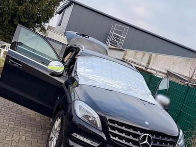 Gebraucht Mercedes ML350 258 PS (189 kW) 2012 Schwarz SUV