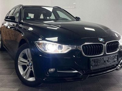 Saphirschwarz Gebraucht 2012 BMW 320 Sport Line Kombi | 8.600 € (Guter Preis)