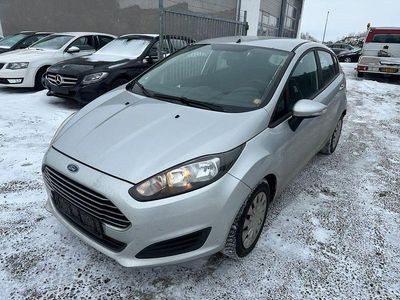 Gebraucht Ford Fiesta Trend 95 PS (69 kW) 2014 Silber Kleinwagen