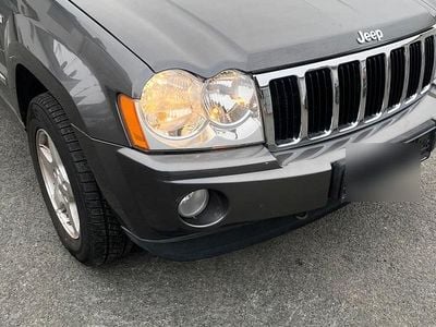 Grau Gebraucht 2005 Jeep Grand Cherokee SUV | 6.900 € (Guter Preis)