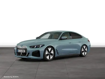 Second-hand BMW i4 M Sport 250 kW (340 CP) 2025 Verde Berlinǎ
