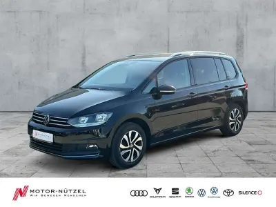 Gebraucht VW Touran Comfortline 150 PS (110 kW) 2022 Deep black perleffekt Van / Kleinbus