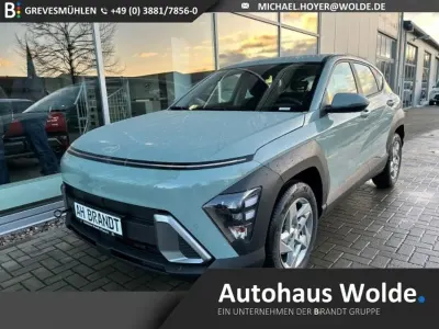 Neu Hyundai Kona Select 150 PS (110 kW) 2026 Grün SUV