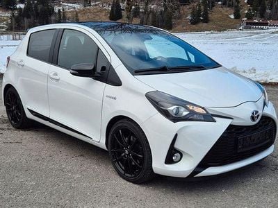 Gebraucht Toyota Yaris Hybrid Sport 75 PS (55 kW) 2020 Weiß Limousine