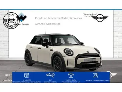 Second-hand Mini Cooper 136 CP (100 kW) 2022 Alb Hatchback