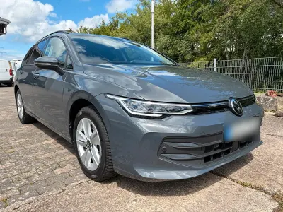 Gebraucht VW Golf VIII Life 116 PS (85 kW) 2025 Grau Kombi