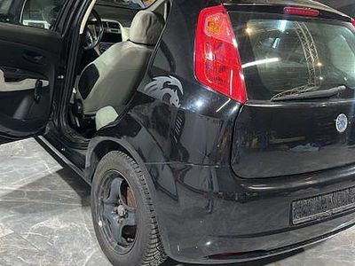 Usata Fiat Grande Punto Sport 95 CV (69 kW) 2007 Nero Utilitaria