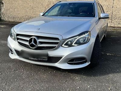 Mercedes E200