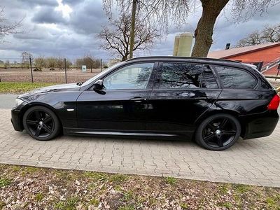 Gebraucht BMW 320 Exclusive 184 PS (135 kW) 2012 Schwarz Kombi