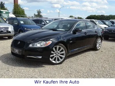 Usata Jaguar XF Luxury 238 CV (175 kW) 2010 Nero Berlina
