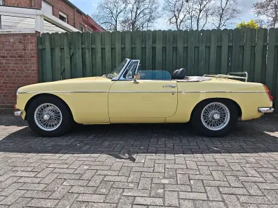Usado MG B 95 CV (69 kW) 1964 Amarillo Descapotable
