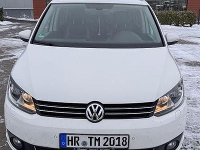 Weiß Gebraucht 2013 VW Touran Comfortline Van / Kleinbus | 5.000 € (Guter Preis)