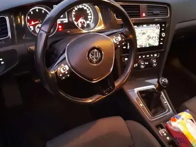 Gebraucht VW Golf VII Comfortline 110 PS (80 kW) 2018 Limousine