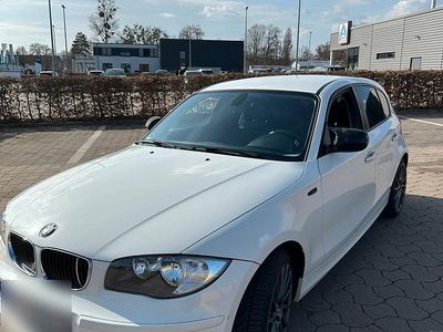 Gebraucht BMW 116 116 PS (85 kW) 2010 Weiß Kleinwagen