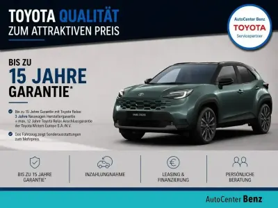 Neu Toyota Yaris Cross Lounge 131 PS (96 kW) 2026 Schwarz SUV