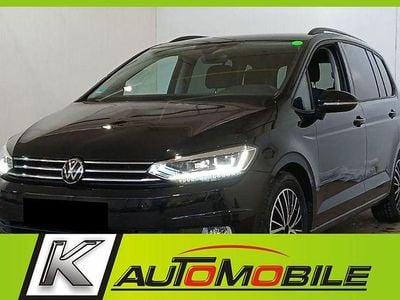 Second-hand VW Touran 150 CP (110 kW) 2024 Negru Monovolum