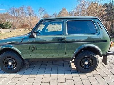 Gebraucht Lada Urban 83 PS (61 kW) 2017 Grün SUV