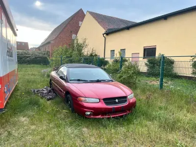 Second-hand Chrysler Stratus 130 CP (95 kW) 1998 Roșu Cabrio