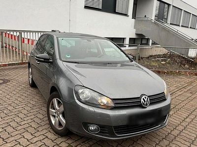 Silber Gebraucht 2011 VW Golf VI Kleinwagen | 3.900 € (Guter Preis)