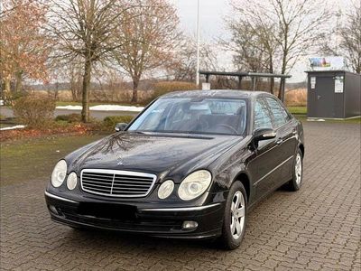 Gebraucht Mercedes E280 Avantgarde 177 PS (130 kW) 2004 Schwarz Limousine