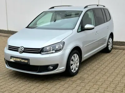 Gebraucht VW Touran Comfortline 105 PS (77 kW) 2013 Silber Van / Kleinbus