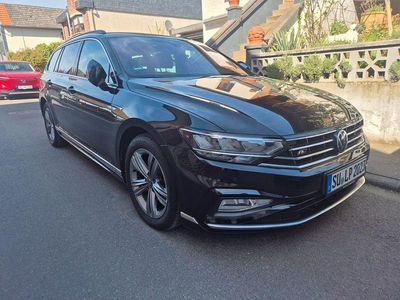 Gebraucht VW Passat R-line 200 PS (147 kW) 2021 Blau Kombi