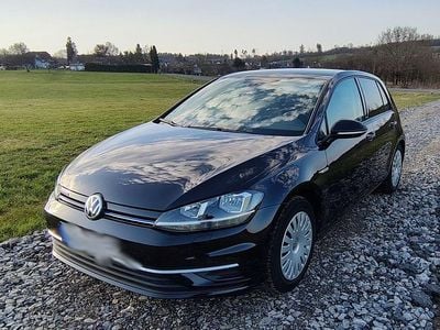 Gebraucht VW Golf VII IQ Drive 131 PS (96 kW) 2019 Schwarz Limousine