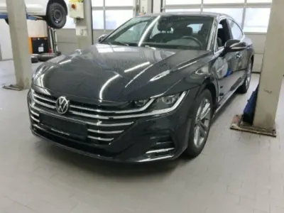 Gebraucht VW Arteon R-line 200 PS (147 kW) 2022 Deep black perleffekt Limousine