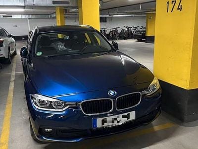 Gebraucht BMW 318 150 PS (110 kW) 2019 Blau Kombi