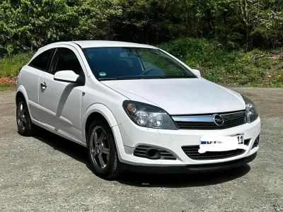 Gebraucht Opel Astra GTC 90 PS (66 kW) 2009 Weiß Coupé