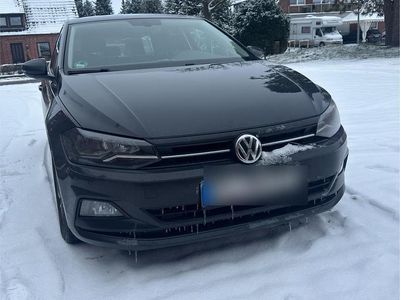 Grau Gebraucht 2019 VW Polo Kleinwagen | 15.000 € (Teuer)