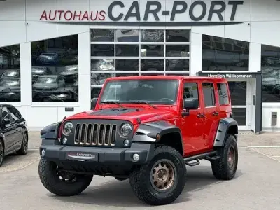 Gebraucht Jeep Wrangler Unlimited Sahara 200 PS (147 kW) 2017 Rot SUV