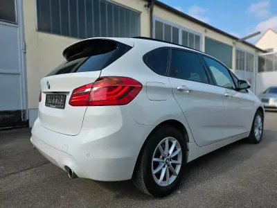 Używany BMW 218 Advantage 150 KM (110 kW) 2019 Biały Kombi