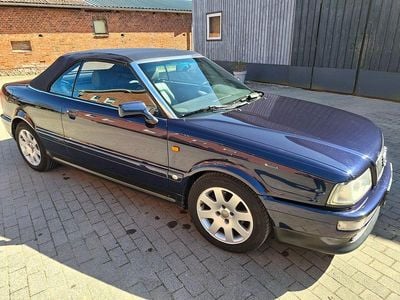 Usata Audi Cabriolet Sport 125 CV (91 kW) 1997 Blu Cabrio