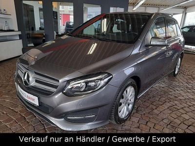 Grau Gebraucht 2017 Mercedes 200 Limousine | 14.390 € (Superpreis)