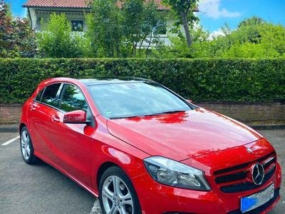 Second-hand Mercedes A180 Edition 122 CP (89 kW) 2013 Roșu Berlinǎ