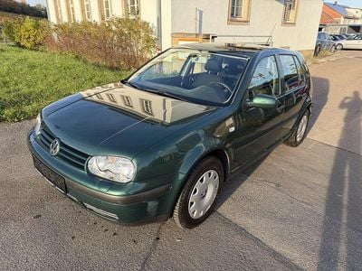 Grün Gebraucht 2002 VW Golf Limousine | 2.750 € (Fairer Preis)