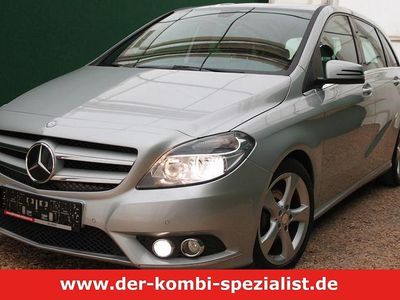 Gebraucht Mercedes B180 122 PS (89 kW) 2014 Polarsilber Van / Kleinbus
