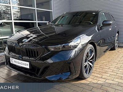 Neu BMW 530e Performance 299 PS (219 kW) 2026 Schwarz Kombi
