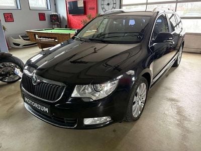 Usata Skoda Superb Elegance 140 CV (102 kW) 2011 Nero Station wagon