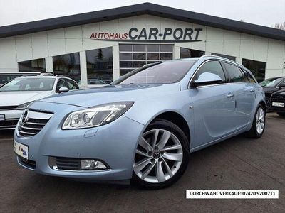 Usado Opel Insignia Innovation 160 HP (117 kW) 2012 Azul Sedan