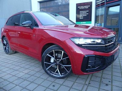 Gebraucht VW Touareg R-line 286 PS (210 kW) 2024 Chilirot metallic (metallic) SUV