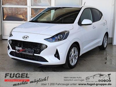 Gebraucht Hyundai i10 Style 67 PS (49 kW) 2022 Atlas white / sol Kleinwagen