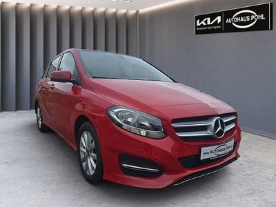 Gebraucht Mercedes B180 122 PS (89 kW) 2017 Rot Van / Kleinbus