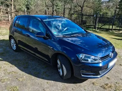 Gebraucht VW Golf VII LOUNGE 86 PS (63 kW) 2015 Blau Limousine