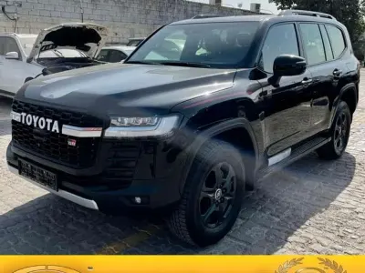 Neu Toyota Land Cruiser 415 PS (305 kW) 2026 Raven black metallic SUV